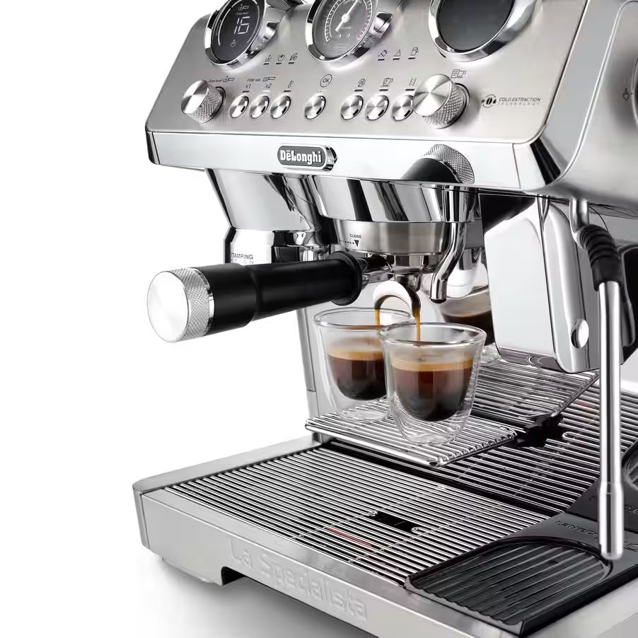 De'Longhi La Specialista Maestro — espresso machine with built-in grinder and cold brew