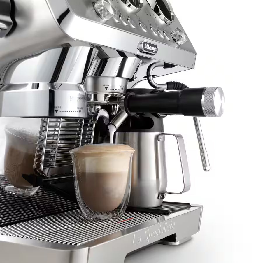 De'Longhi La Specialista Maestro — espresso machine with built-in grinder and cold brew
